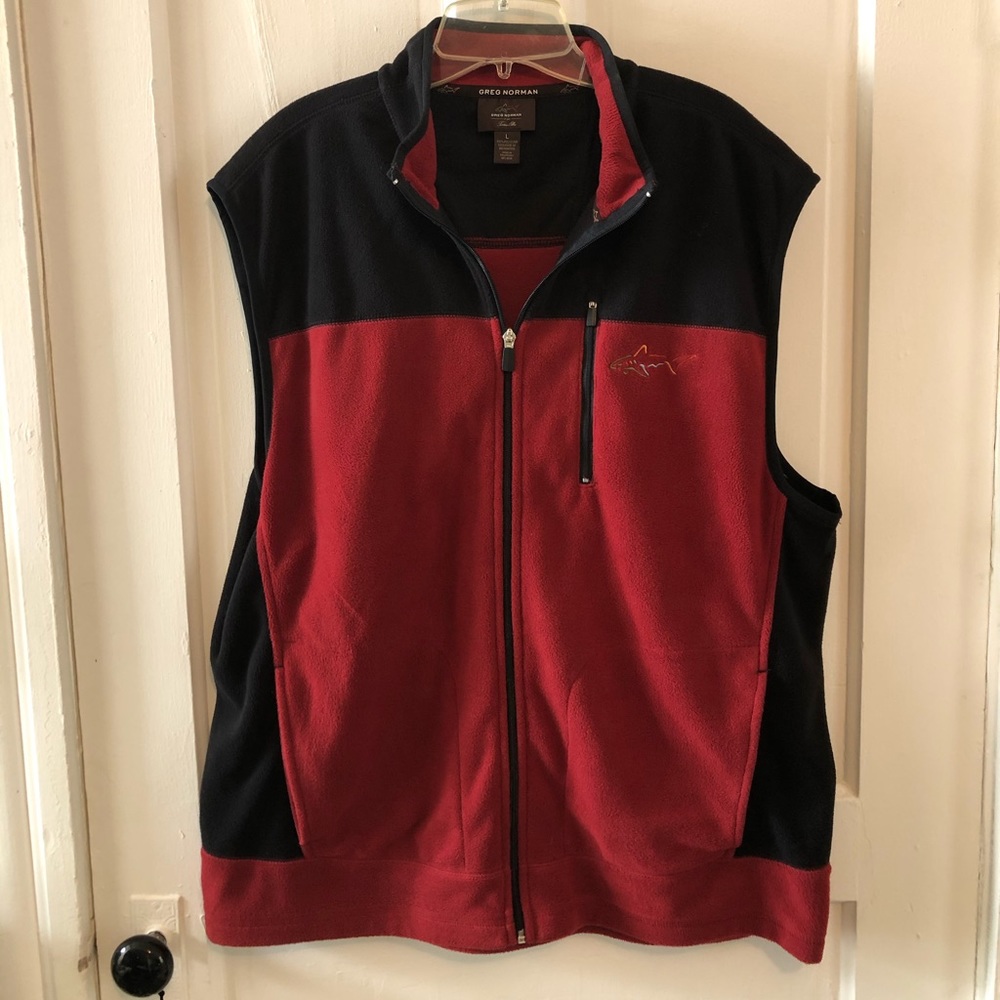 Men’s Greg Norman for Tasso Ella Fleece No Sleeve Vest 100% Polyester Red/Black